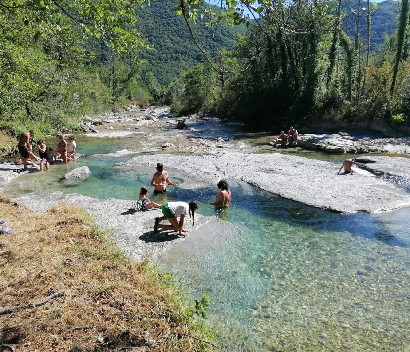 Al Capannone Di Pietro Bed & Breakfast Colli a Volturno ภายนอก รูปภาพ